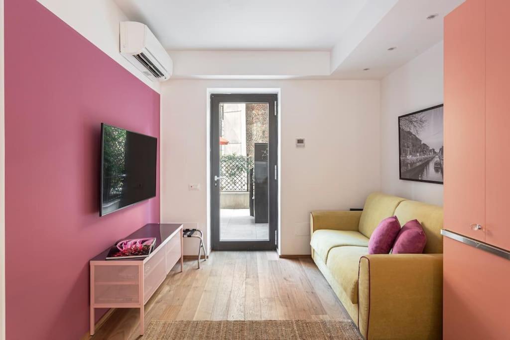 Amazing apartment in Duomo Milaan Buitenkant foto