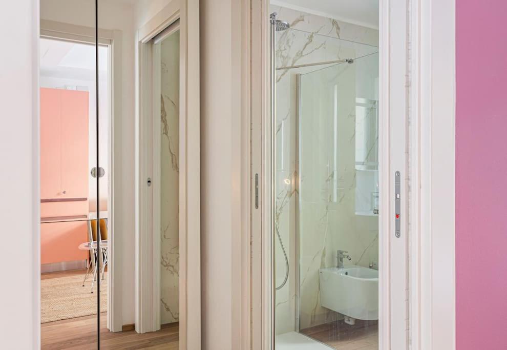 Amazing apartment in Duomo Milaan Buitenkant foto